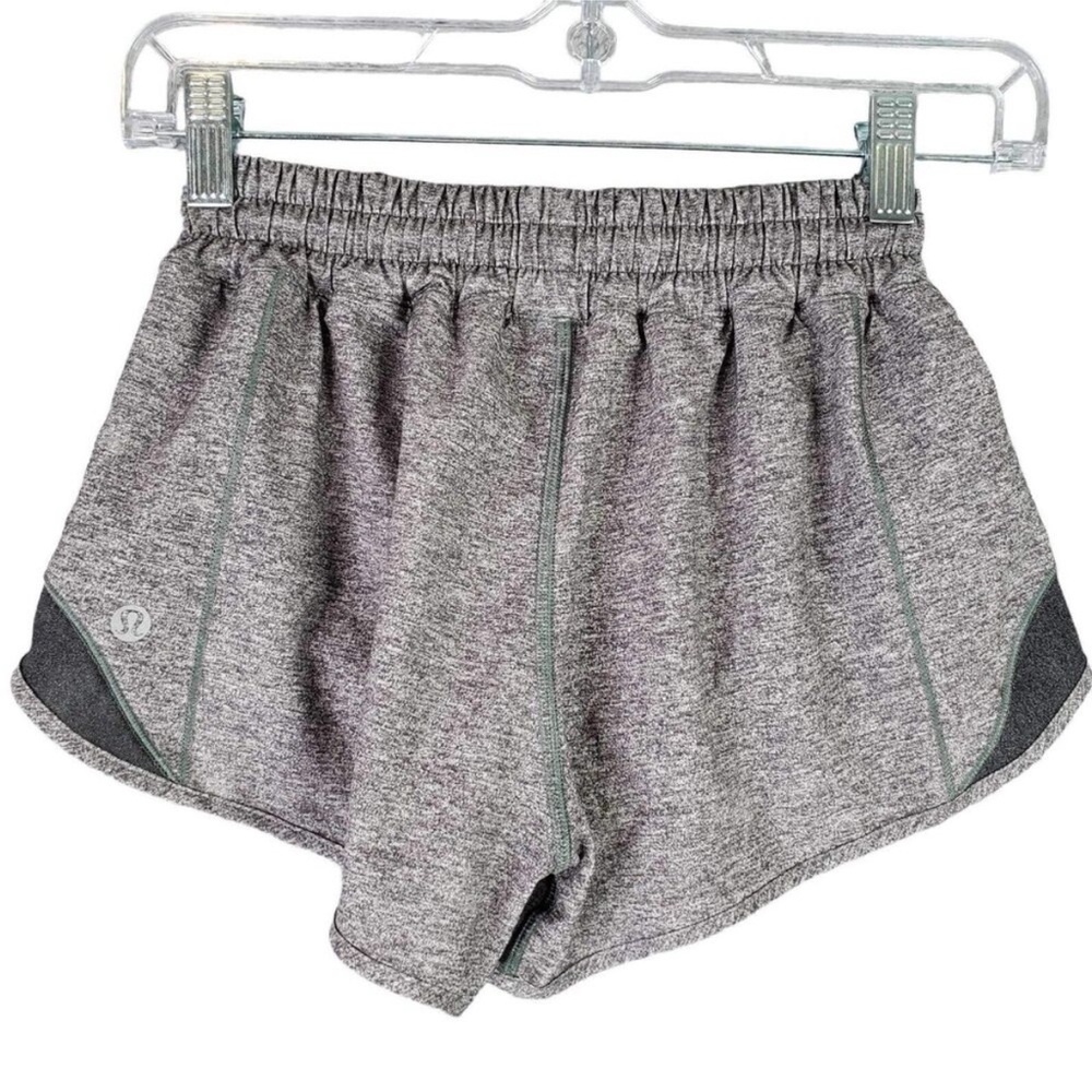lululemon athletica Women's Heathered Gray Hottie Hot Shorts - Picture 2 of 6